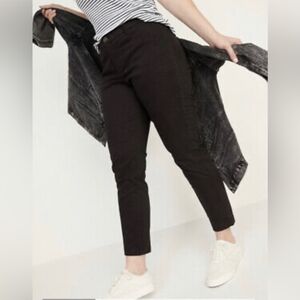 Old Navy Mid-Rise Skinny Everyday Khaki, Regular Length, Black